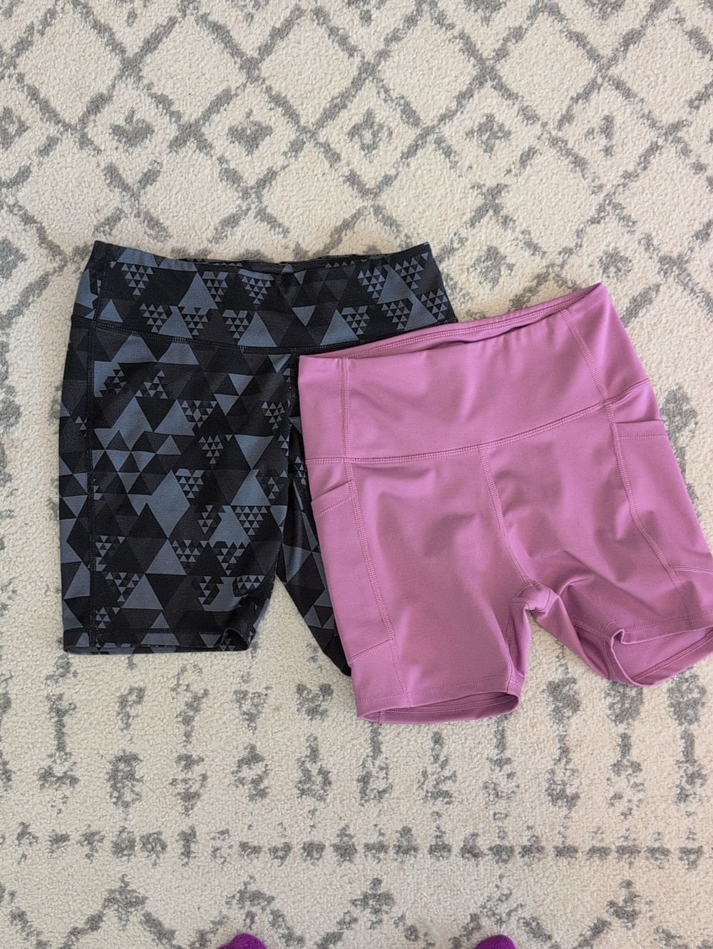 Old Navy Women’s Bike Shorts Duo in Mauve Pink and Black Geo